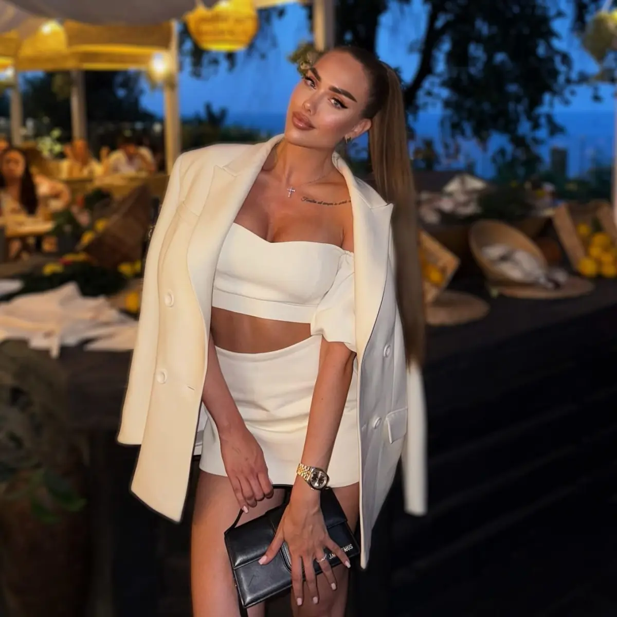 Annet escort in Dubai