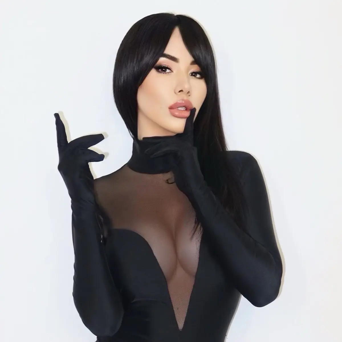 Aria escort in Dubai