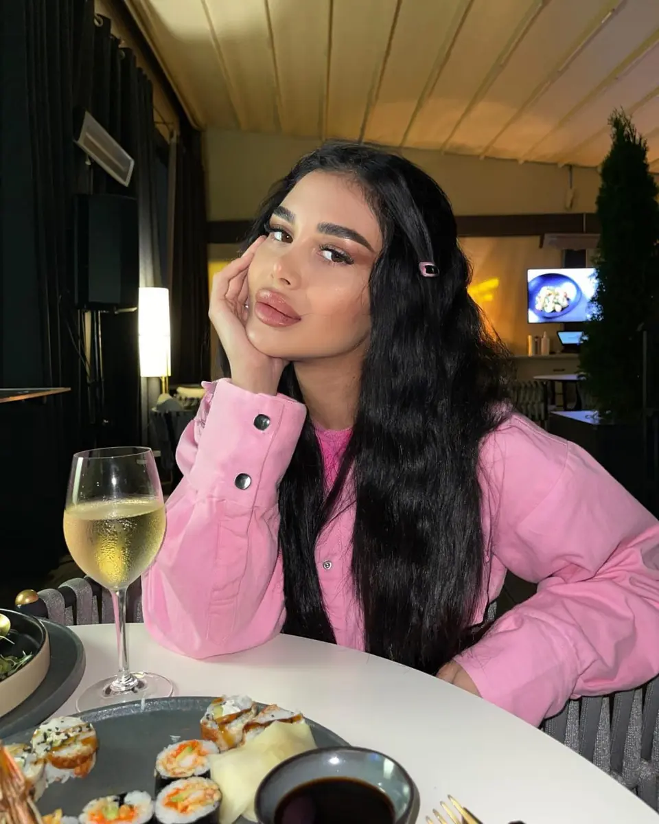 Asya escort in Dubai