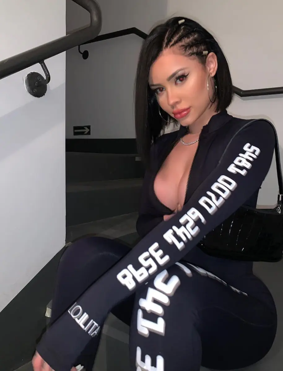 Griselda escort in Dubai