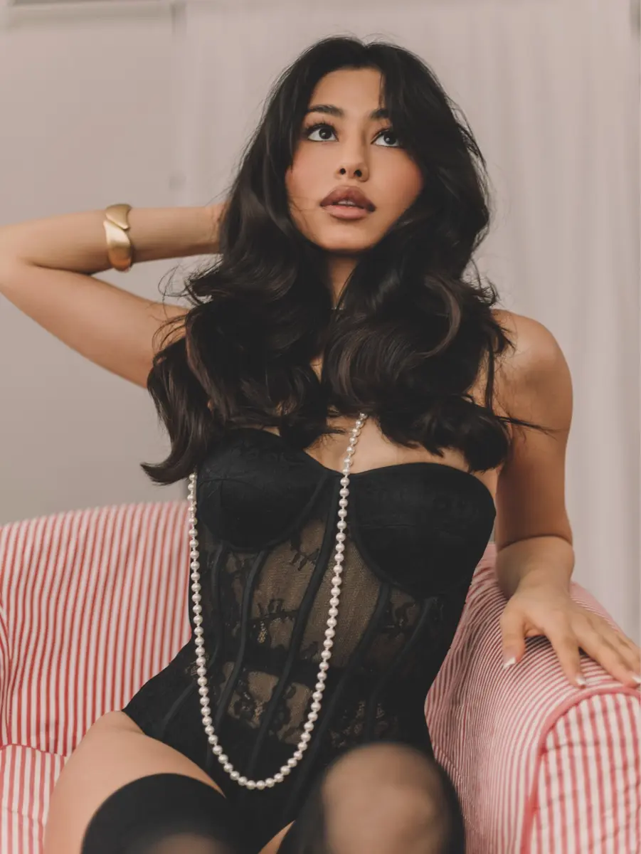 Jaconda escort in Dubai