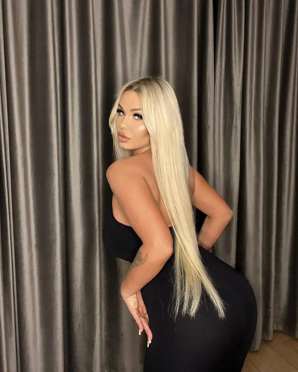 Karina escort in Dubai