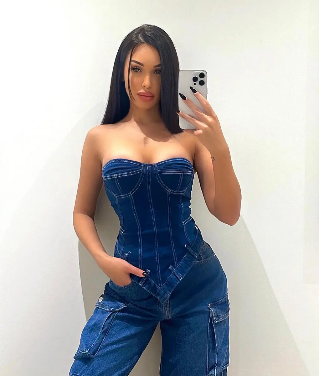 Lesya escort in Dubai