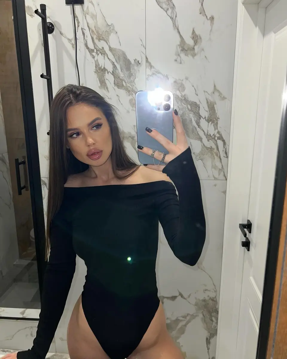 Luxy escort in Dubai