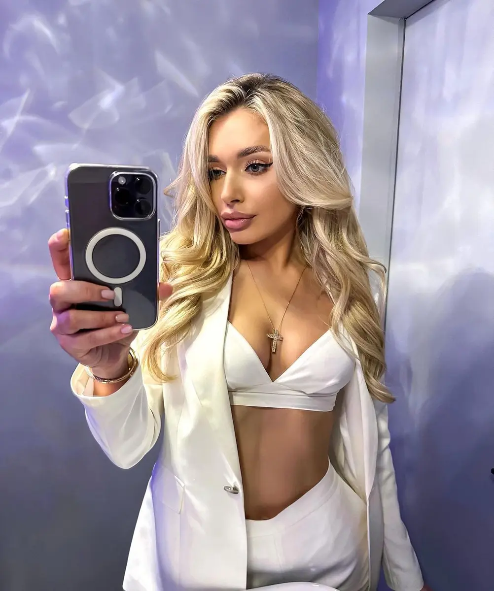 Mira escort in Dubai