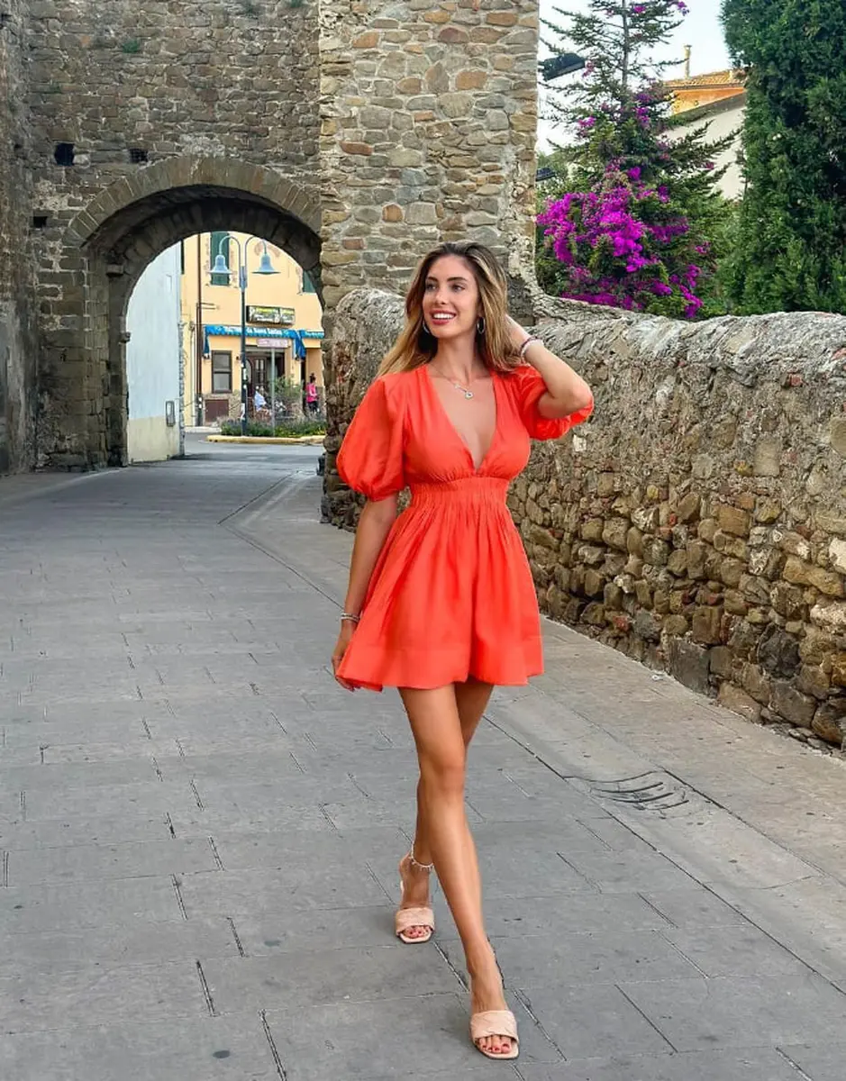 Olivia escort in Dubai