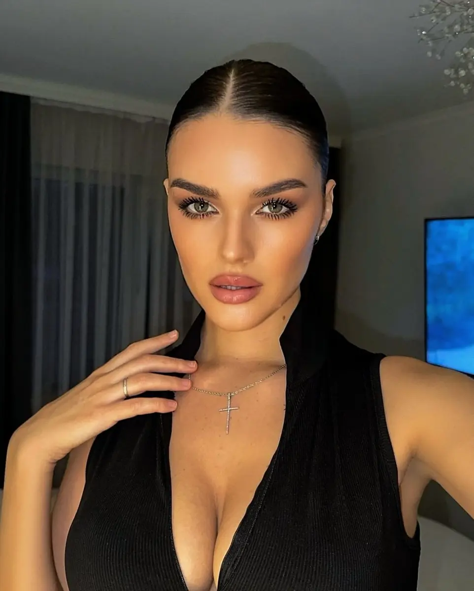 Renata escort in Dubai