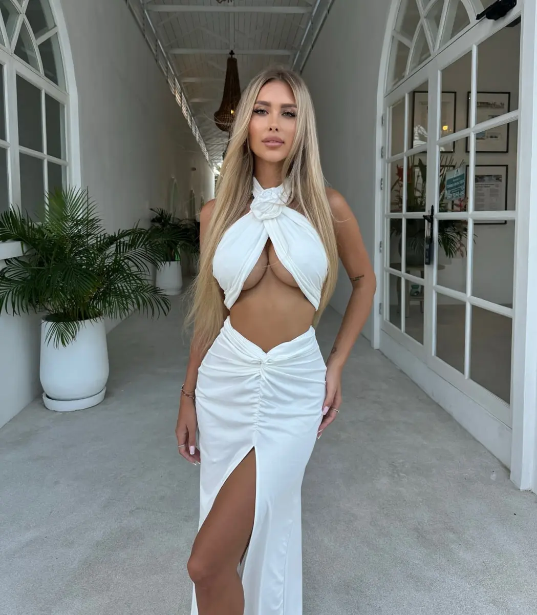 Renata escort in Dubai