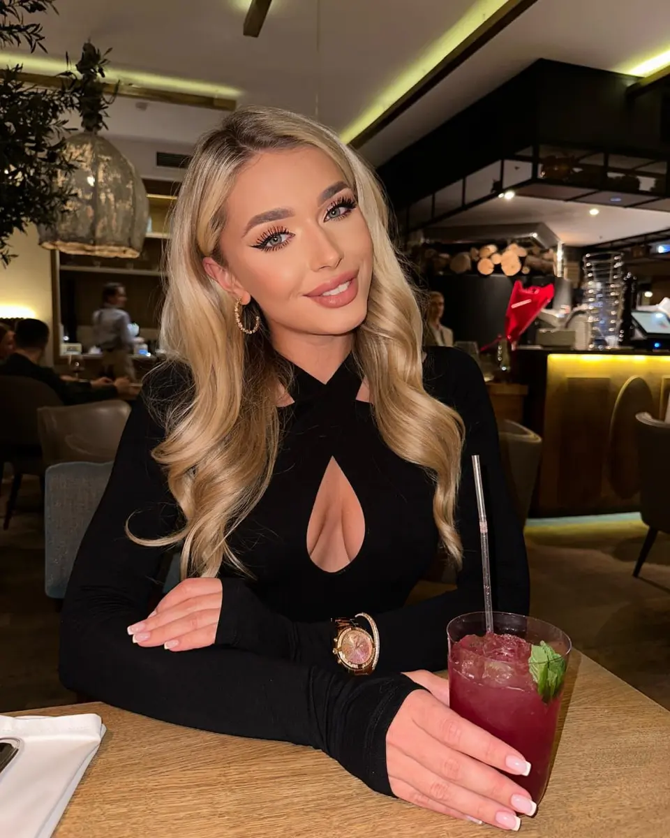 Sabrina escort in Dubai