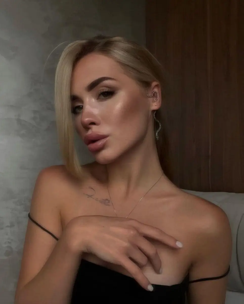 Sandra escort in Dubai