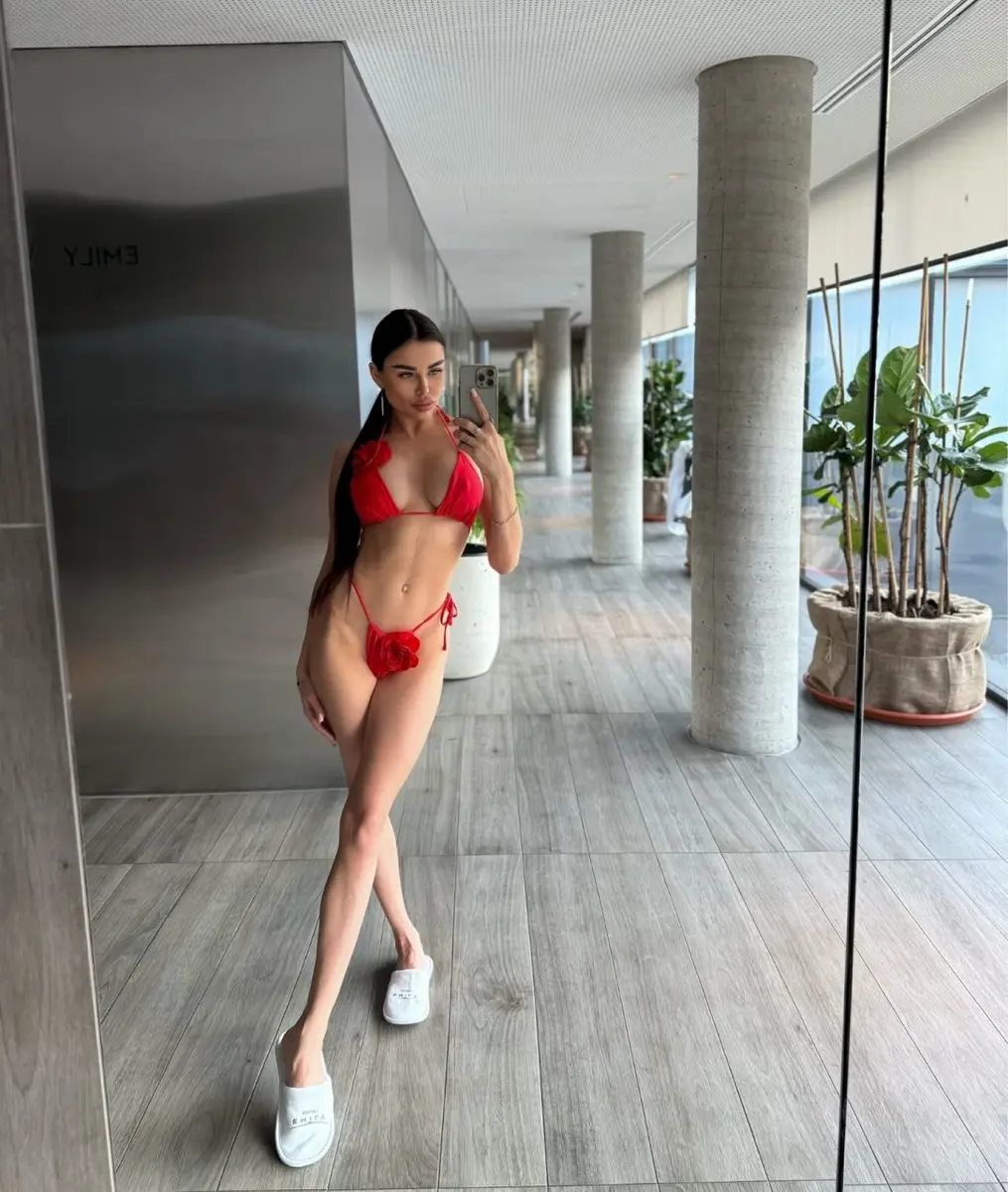Selena escort in Dubai