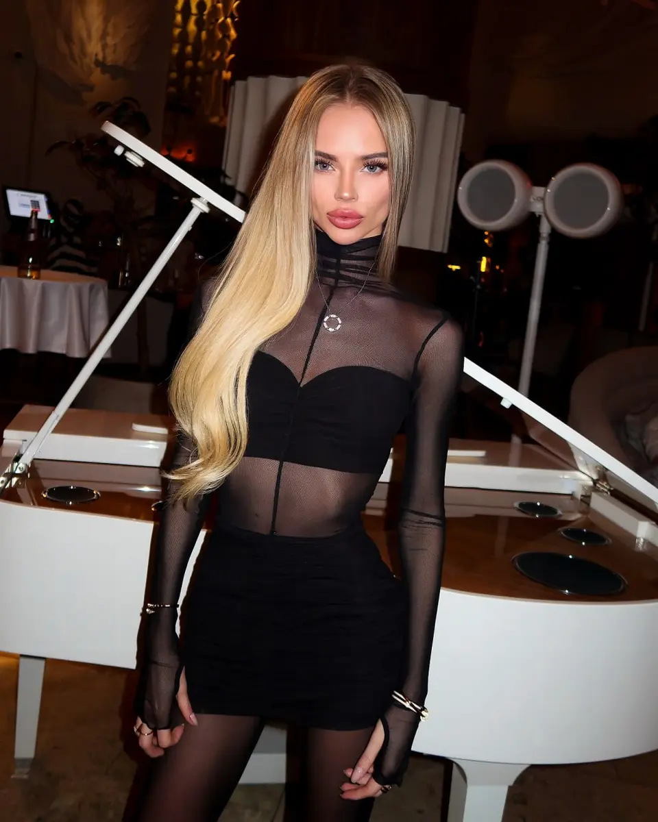 Stefania escort in Dubai