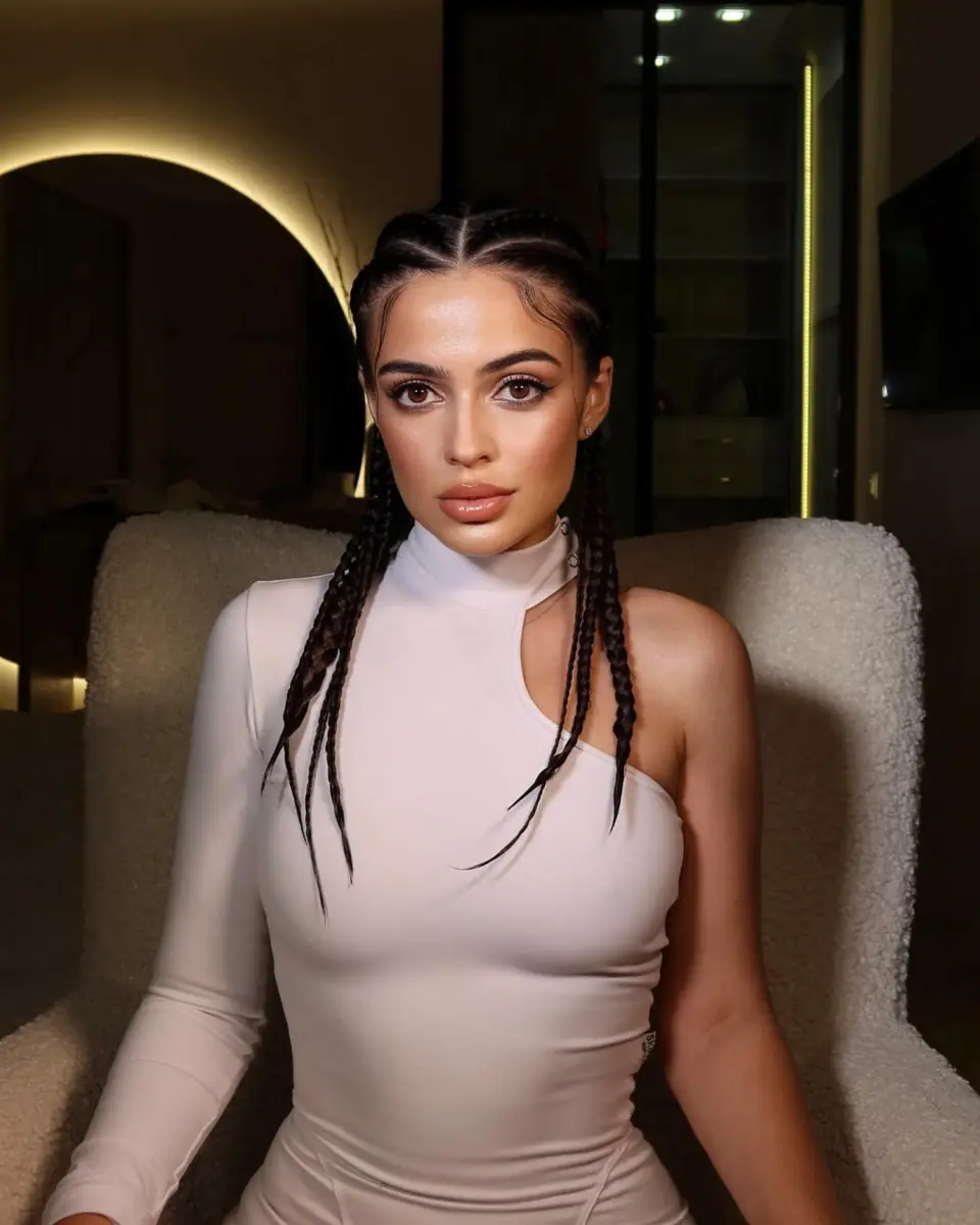 Uliana escort in Dubai