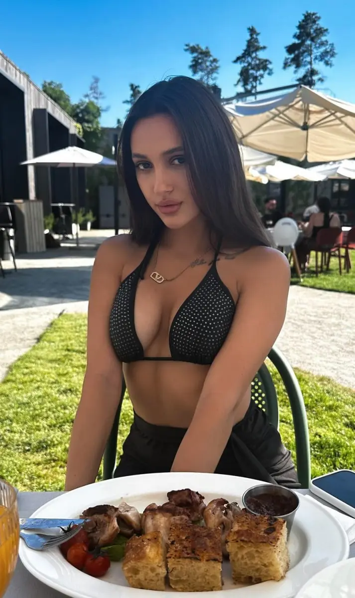 Vivien escort in Dubai