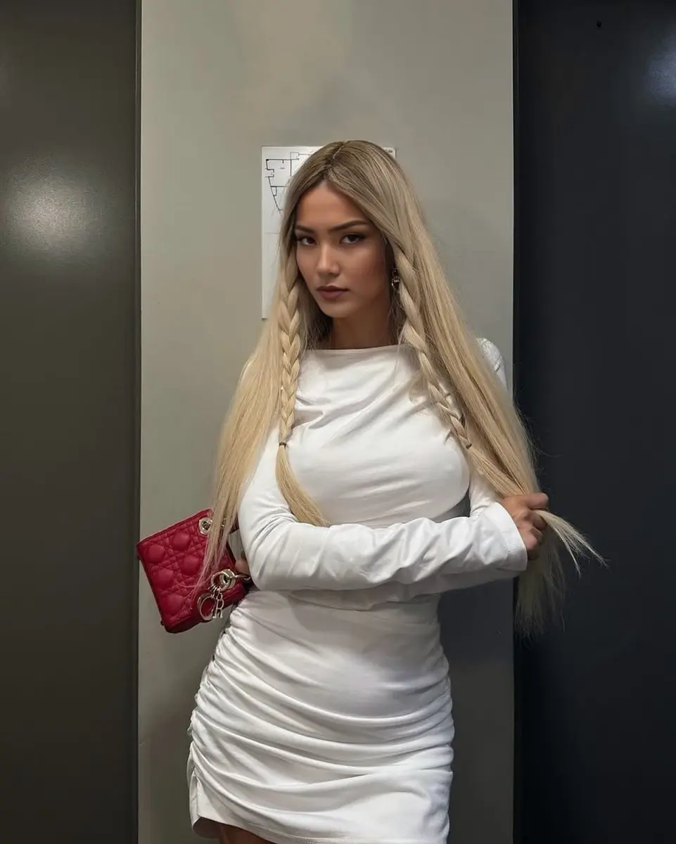 Yana escort in Dubai